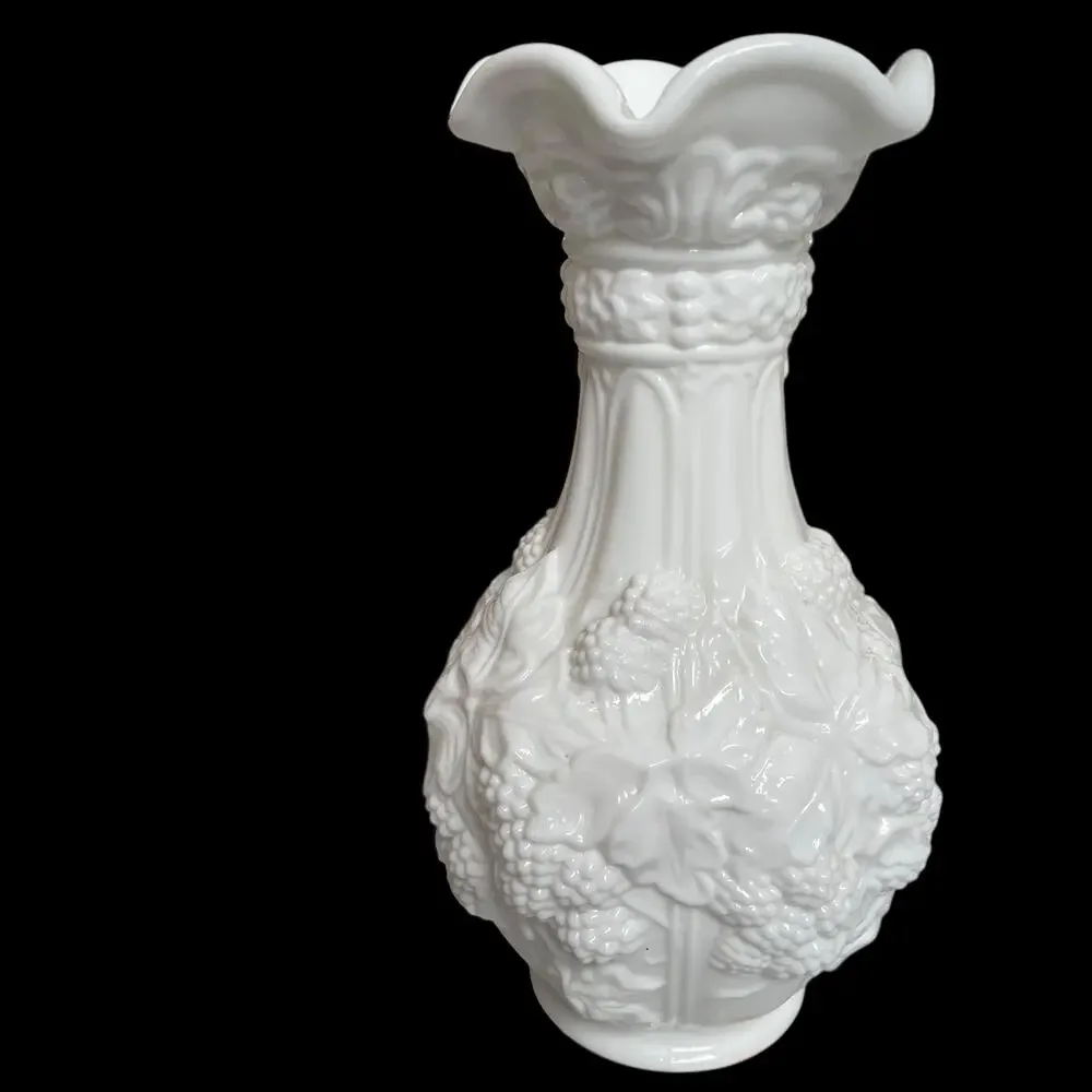 Vintage Imperial Glass Loganberry White Milk Glass Vase 10